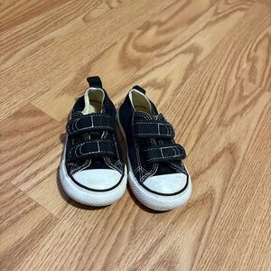 Baby Converse Size 6